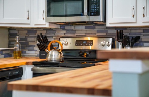 Lawrence Apartment | The StayAwhile Studio