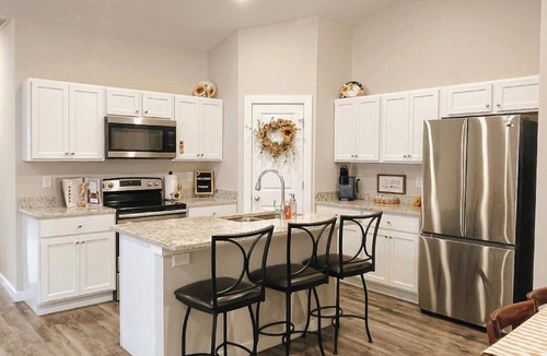 Goddard House | The Sunflower: A bright, joyful stay on the edge of Wichita