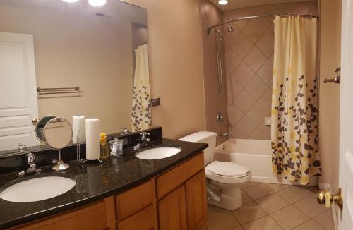 Bolingbrook Apartment | The Valley View 2 Bedroom Suite with Kit and Private Entry