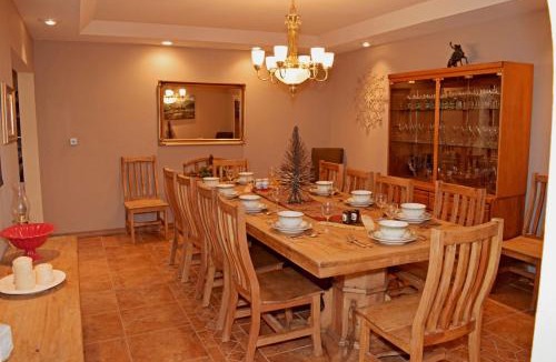Red River House | The Villa