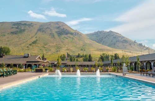 Jackson Cabin | The Virginian Lodge, an Outbound Hotel