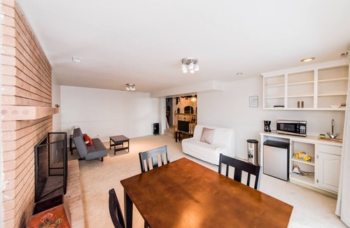 Woodland Estates House | Three stories, great for extended families, amazing views