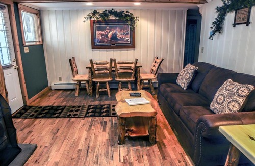 Estes Park Ski Chalet | Timber Creek Chalets with Hot Tubs by Rocky Mountain Resorts