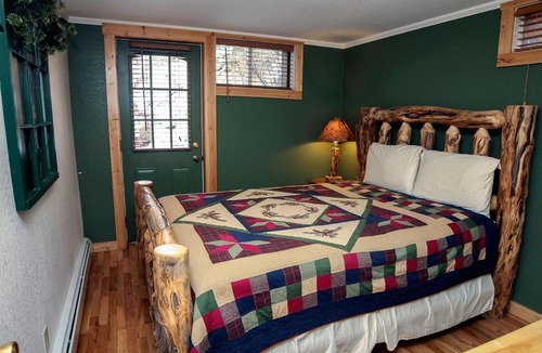 Estes Park Ski Chalet | Timber Creek Chalets with Hot Tubs by Rocky Mountain Resorts