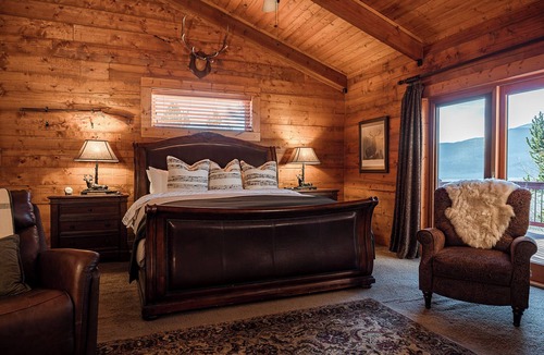 Michigan Hill Cabin | Timber Views, 2 King Suites, HotTub, Firepit