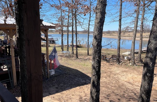 Yantis Cabin | Tiny House lake front on FORK
