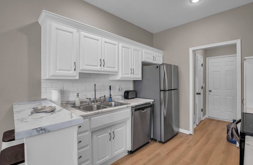 Waldron House | To Legends! 3BD with 2.5 Bath House!