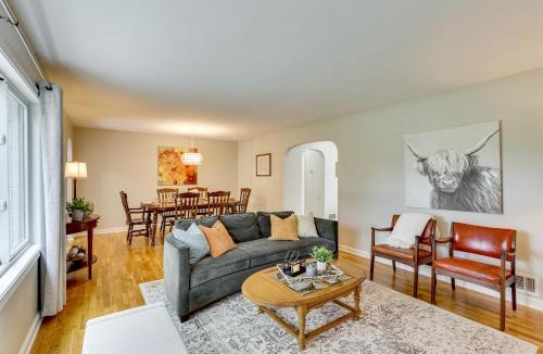 Pauline House | Topeka Farmhouse Hideaway: 5 Mi to Downtown!