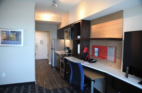 North Kansas City Hotel | TownePlace Suites by Marriott Kansas City at Briarcliff