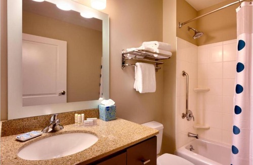 West Omaha Hotel | TownePlace Suites Omaha West