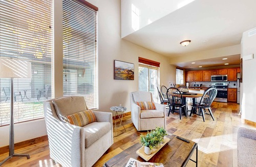 Kimball Junction Condo | Townhome with fireplace, patio, grill, updated kitchen, & W&D - great location