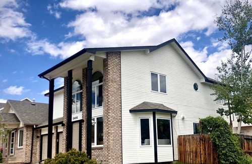 Cheyenne House | Townhouse Located Near Frontier Park and the Capitol Building