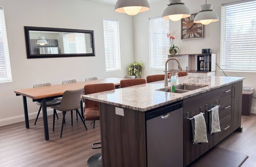 South Ogden House | Trailhead Basecamp for Families: Minutes to Snowbasin, Trails & Downtown Ogden