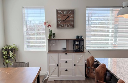 South Ogden House | Trailhead Basecamp for Families: Minutes to Snowbasin, Trails & Downtown Ogden