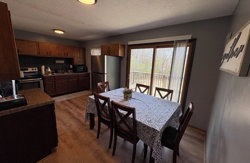 Pauline House | Tranquil 3-bedroom house with AC in charming Topeka