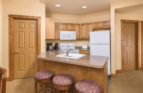 Hanover Condo | Tranquil Retreat: Cozy 1BR Suite @ Wyndham Galena