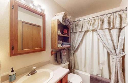 Westcliffe House | Tranquil Wet Mtn Cabin w/Views on 3 Acres!