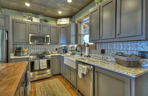 Unaka Cabin | Tranquility Perch | 3-State Mtn Views + Hot Tub