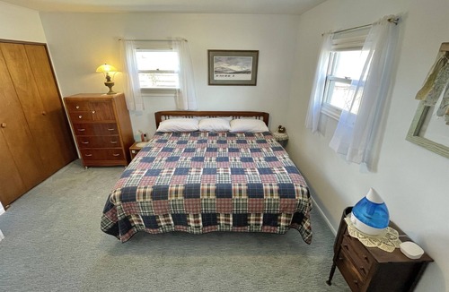Saratoga House | Treasure Island Homestead - Rustic Charm Meets Riverfront Serenity