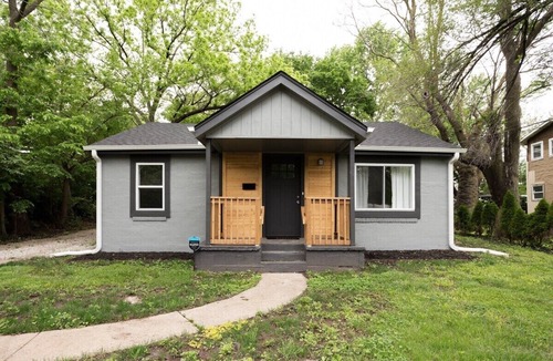 Rosedale House | Trendy KU Med Home Fire Pit, Yard, Westport Area