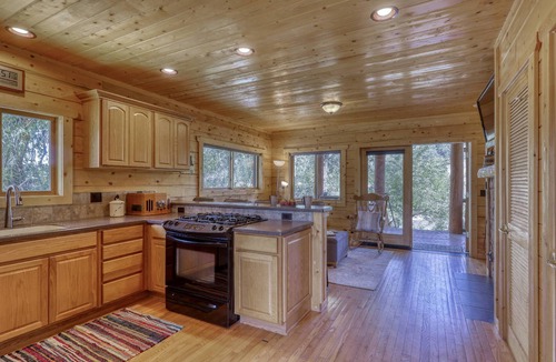 Pagosa Springs Cabin | Tubing Promo! Riverfront Cozy Cabin, Gas Fireplace, Pet-Friendly, Close to Downtown and Nature!