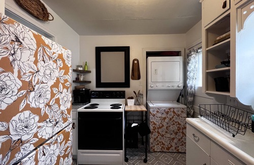 Cheyenne Canyon Cottage | Unique Cheyenne Canyon Casita near Broadmoor Hotel