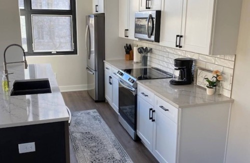 Downtown Lincoln Condo | Upscale Condo in Downtown Lincoln - Walking distance to Memorial Stadium and PBA