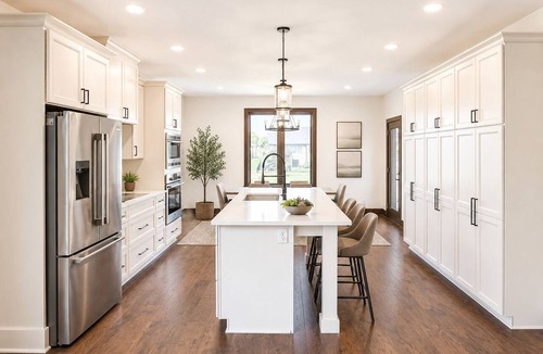 Martell House | Upscale Fully Furnished Home - Ideal for 90+ Day Executive Stays