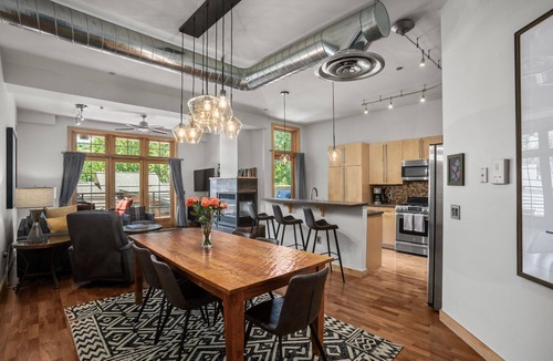 Downtown Steamboat Springs Condo | Upscale Luxury w/AC! Urban Loft in Downtown Steamboat