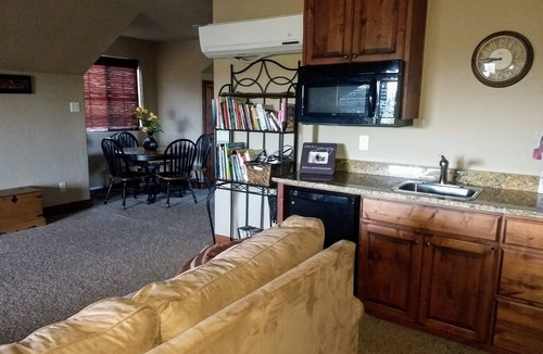 Veyo House | Upstairs casita, beautiful, quiet 5 acre ranch overlooking valley.