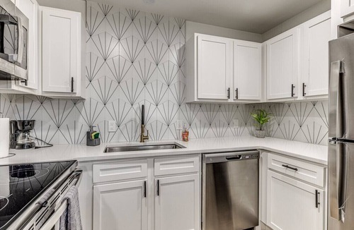 Midtown Apartment | Urban 1 Bed Apartment