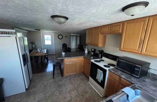 Valentine House | Valentine’s Tourist Tenure- Charming 2 bedroom cozy vacation home