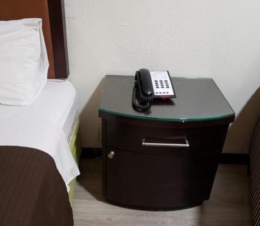 Salina Hotel | Value Inn & Suites Salina