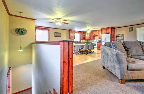Walker House | Victoria Home w/Basketball Hoop!
