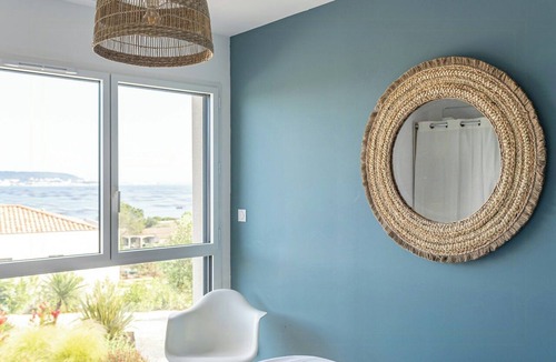 Bouzigues House | Villa with panoramic views of Thau lagoon