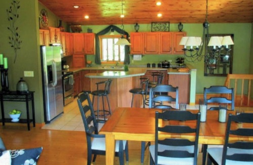Lansing Cabin | Village Creek Lodge 7 BR Cabin w/Hot Tub & Pool