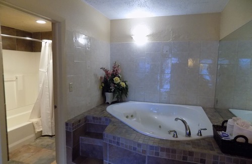Deerfield Hotel | Virginia Inn