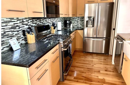 Little Italy Condo | Walk to downtown ~ Furnished with Rooftop!