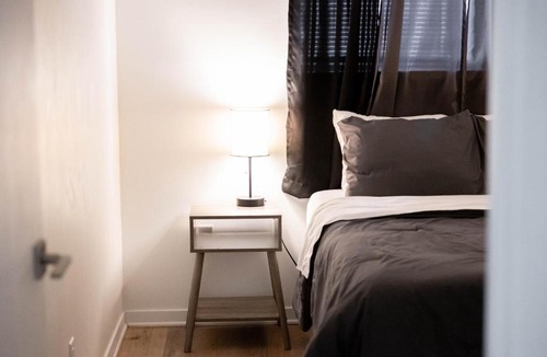 Manhattan Apartment | Walk to K-State - Cozy Manhattan Retreat