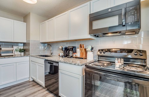 Wichita Apartment | Walking Distance to Downtown Wichita | In Unit W/D