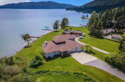 Sandpoint House | Waterfront Home | Dock, Hot Tub, & Dog Friendly!