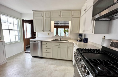 Judson House | Waterfront property on Crystal Lake!