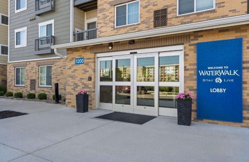 Overland Park Hotel | WaterWalk Extended Stay by Wyndham Kansas City - Overland Pk