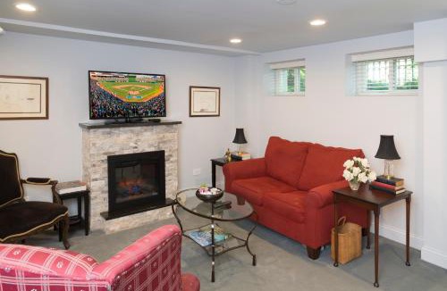 Mid-North District Apartment | webster house