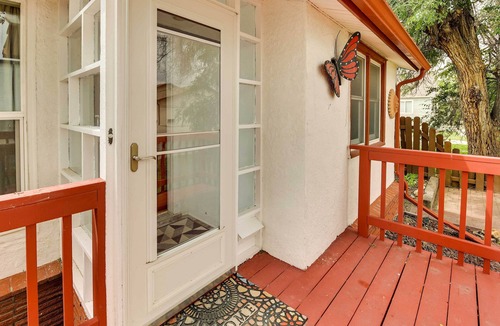 Torrington House | Welcome Families & Pets, walk to town, Torrrington, WY retreat