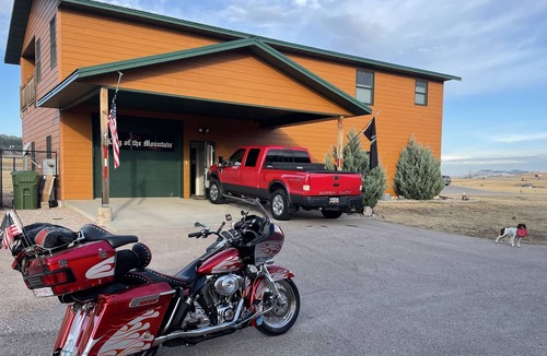 Sturgis House | 🏠 Welcome to our Ultimate Corporate Retreat! 🌟