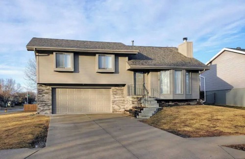 West Omaha House | West Omaha Gem Near Trails, Parks & Dining ❤