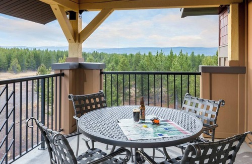West Yellowstone House | West Yellowstone Getaway Near National Park, Pools & Family-Friendly Stay