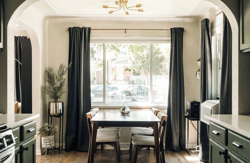 Congress Park House | Whimsical Escape - Near Botanic Gardens & Zoo