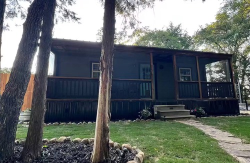 Mabank Cabin | Whispering Cedars Cabin